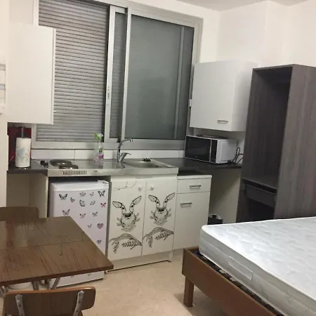 L'esprit Libre Лакон